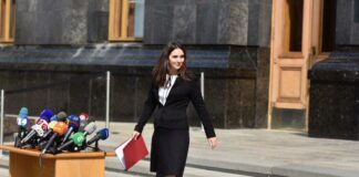 “Андрушко – не самый галантный джентльмен“: Мендель прокомментировала ситуацию с ее “нападением“ на журналиста - today.ua