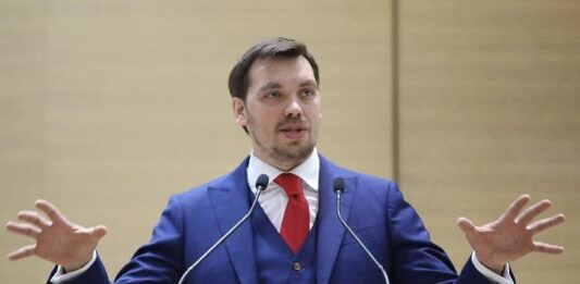 Гончарук рассказал, как иностранцы могут получить землю в Украине  - today.ua