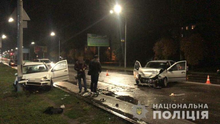 Пьяный коп на Volkswagen Golf устроил ДТП под Днепром: есть пострадавшие - today.ua