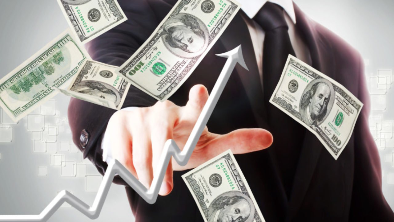 Курс доллара резко изменится: украинцам прогнозируют обесценивание гривни