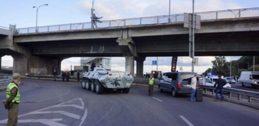 “Ради любви“: стала известна причина захвата моста Метро в Киеве - today.ua