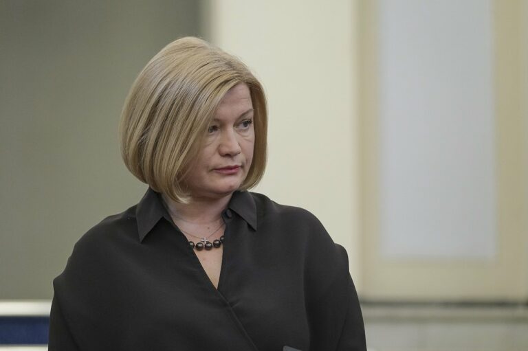Геращенко пожаловалась, что “слуги народа“ бегают к ней за советами - today.ua