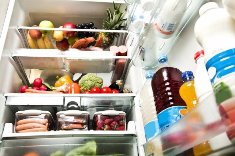 Які продукти категорично забороняється зберігати в холодильнику - today.ua