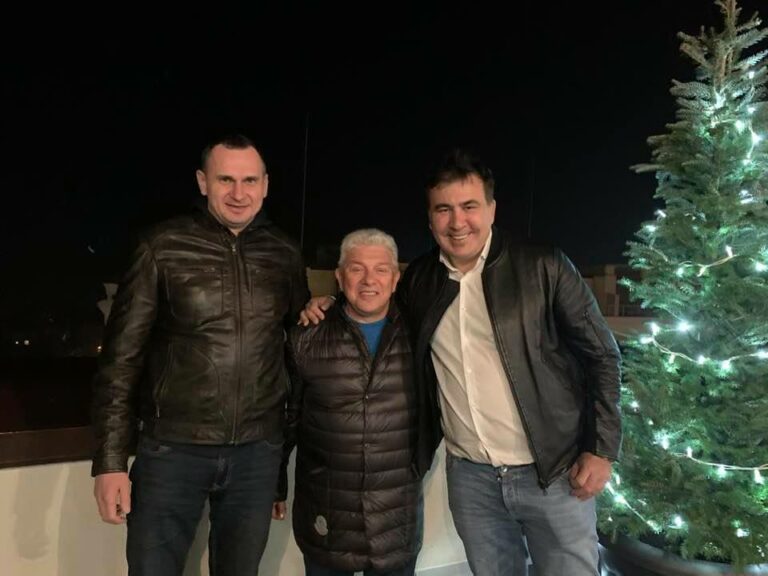 Саакашвили переехал в Одессу: на новоселье пришел Сенцов - today.ua