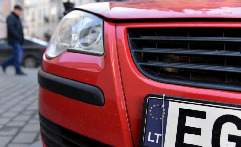 “Евробляхеры“ могут получить компенсацию за растаможенные авто - today.ua