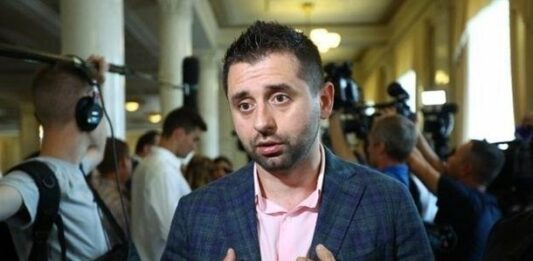 “Ні - капітуляції“: Арахамія вибачився перед учасниками акції протесту - today.ua