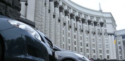 Електромобілі з'являться в автопарку Кабміну  - today.ua