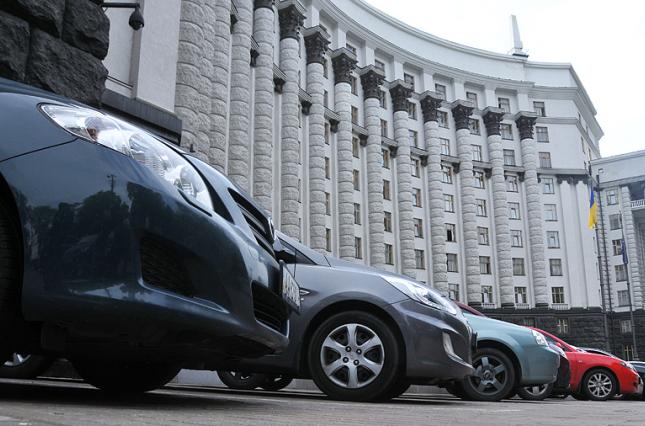 Электромобили появятся в автопарке Кабмина  - today.ua