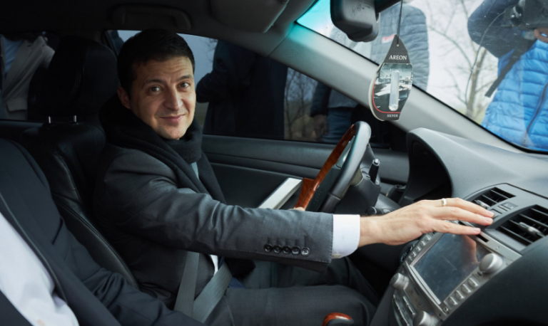Зеленський особисто перевірив нову дорогу на Маріуполь - today.ua