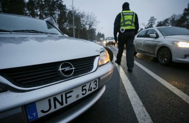 Старый ВАЗ лучше “евробляхи“: в полиции рассказали про курьезный инцидент - today.ua
