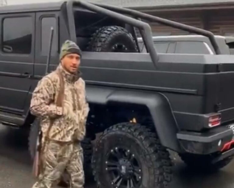 Василий Ломаченко похвастался шестиколесным Mercedes-Benz: опубликовано видео - today.ua