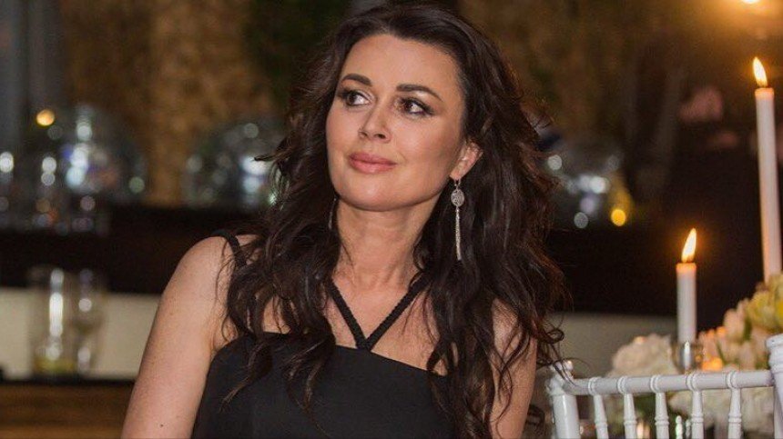 Анастасія Заворотнюк залишилася без коштів на лікування: що буде зі здоров'ям актриси