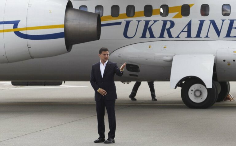 ЧП: У президентского самолета отказал двигатель - today.ua
