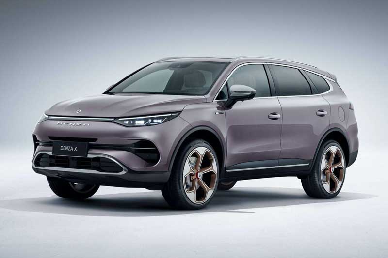 Tesla нервово курить в сторонці: Китайці випустили електромобіль з запасом ходу 500 км