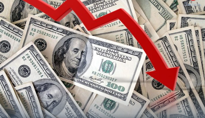 Аномально дешевый доллар: курс валют после выходных