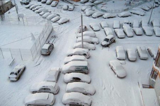 Что делают опытные водители, если выпал первый снег и появился гололед