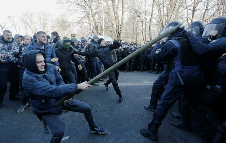 “Опір старих еліт“: Зеленський відреагував на протести під Радою через відкриття ринку землі - today.ua