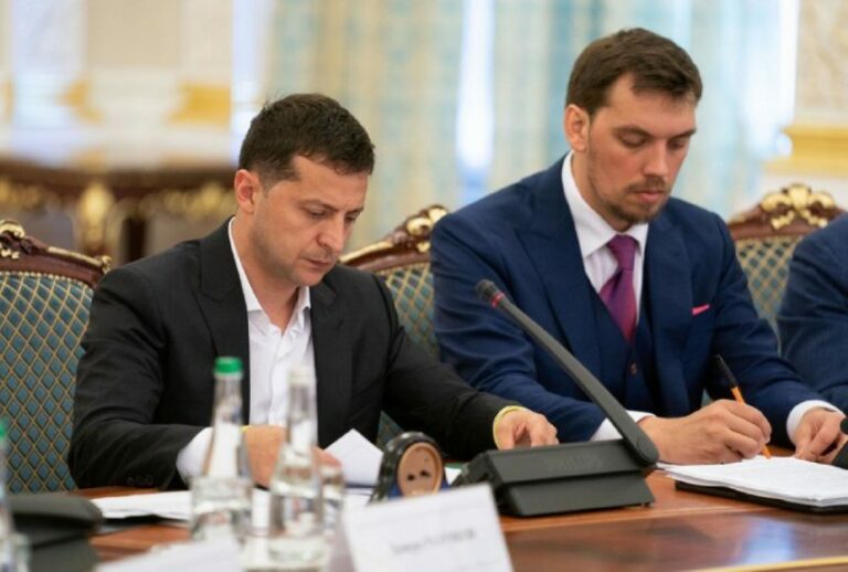 “Сейчас не то время“: Зеленский принял решение в отношении Гончарука - today.ua