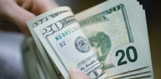 ”Доллар точно подскочит”:  в какой валюте лучше сохранять деньги в 2020 году - today.ua