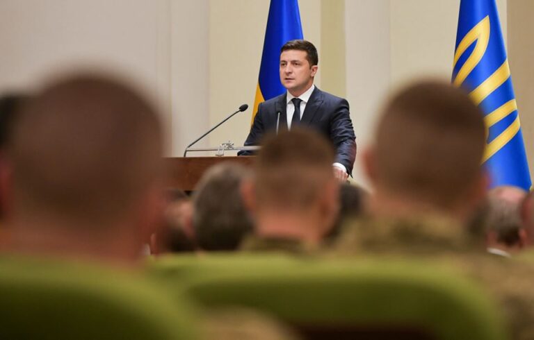 “У нас є гіркий досвід“: Зеленський пообіцяв, що армія для держави залишиться в пріоритеті - today.ua