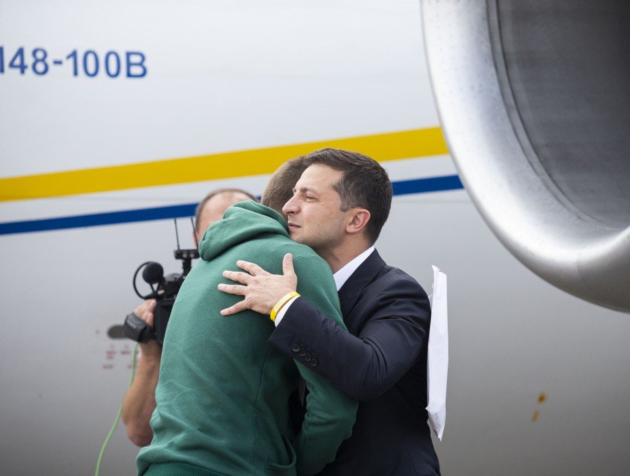 Зеленского назвали политиком года, а главным событием - освобождение моряков