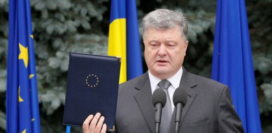 “Зусилля - подвоїти“: Порошенко прокоментував санкції ЄС проти Росії - today.ua