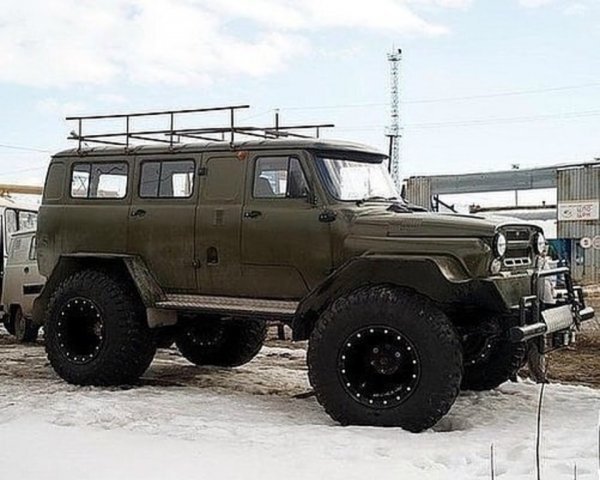 Народні умільці на базі двох УАЗів побудували «Крузак» - today.ua