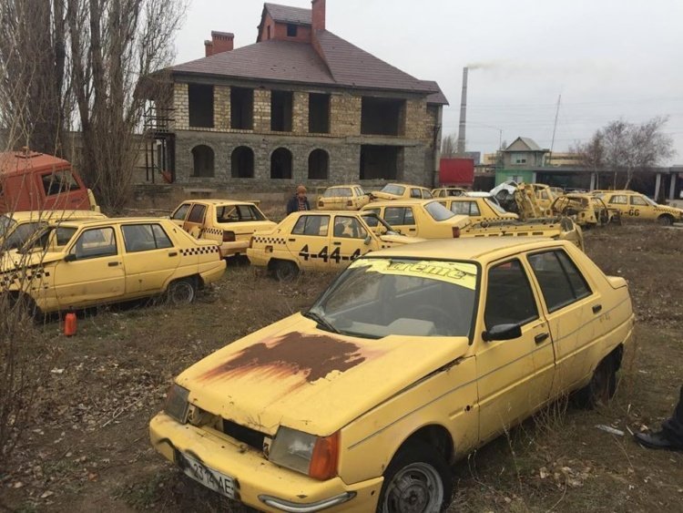 В Украине нашли кладбище брошенных автомобилей ЗАЗ “Славута“ - today.ua