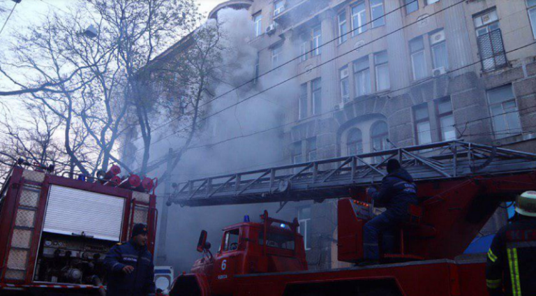 Пожежа в Одесі: студентка подзвонила мамі і повідомила, що задихається - today.ua