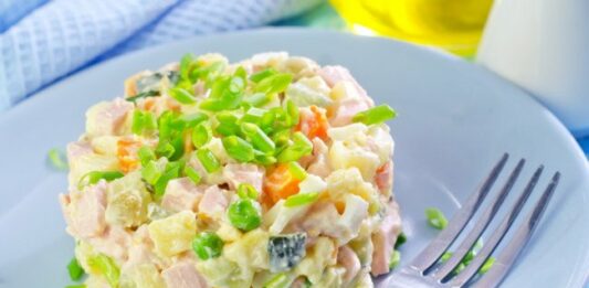 Новые ингредиенты: что добавить в “Оливье“ для потрясающего вкуса  - today.ua