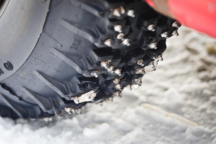 ТОП-5 помилок водія, через які зимова гума втрачає шипи - today.ua