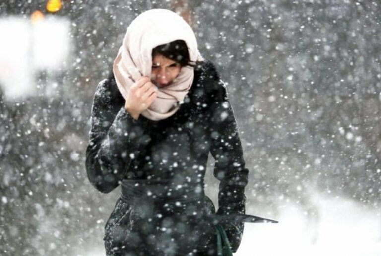 Прогноз погоди на найближчі три дні: синоптики попередили про наближення сильних снігопадів - today.ua