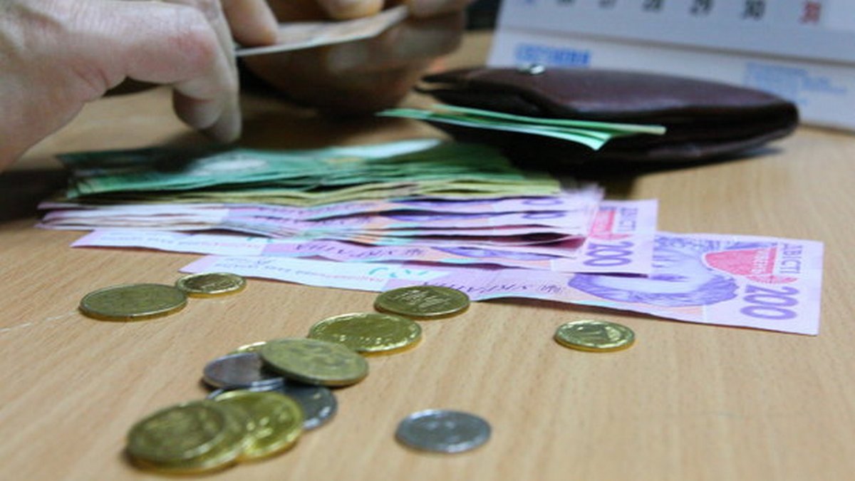 Пенсии в Украине: на сколько выросли выплаты