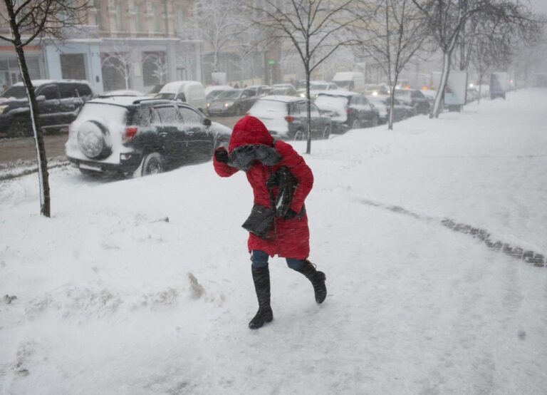 Погода резко изменится: синоптики предупредили о похолодании и снегопадах - today.ua
