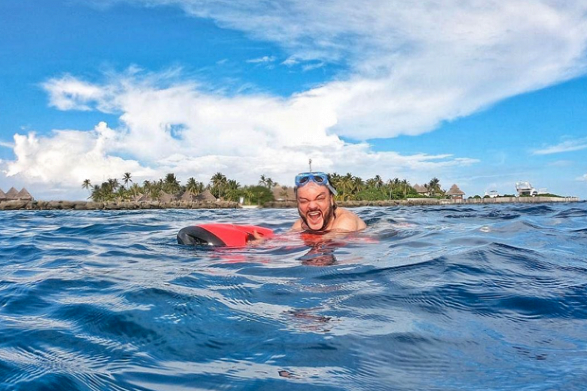 Киркоров улетел отдыхать на Мальдивы с мускулистым парнем - today.ua