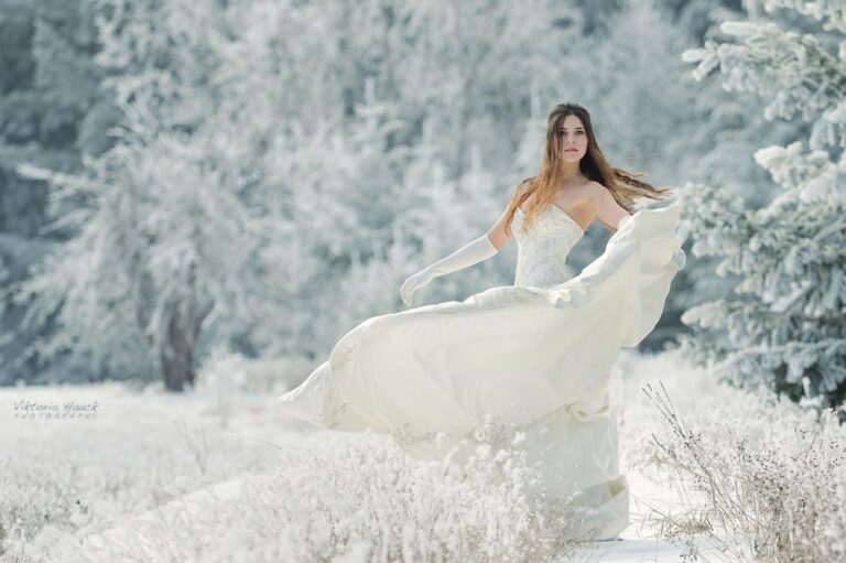Прическа невесты: какой вариант выбрать для свадьбы зимой - today.ua