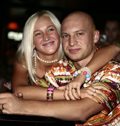 Развод с футболистом и два года без секса: Оля Бузова отметила 34-летие