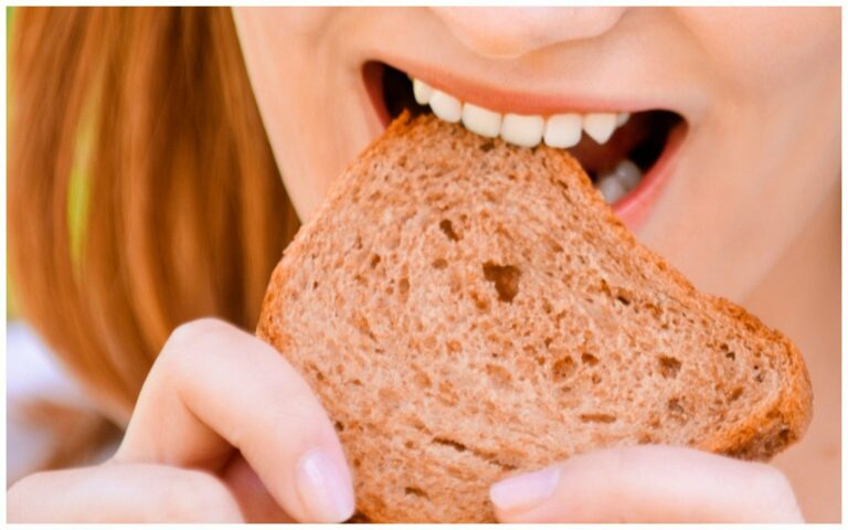 Що буде з організмом, якщо їсти хліб кожного дня - today.ua