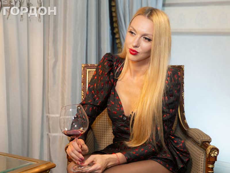Оля Полякова шокировала признанием про интим у Януковича: “Вот такая скотина“