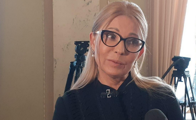 Тимошенко выгуляла новую прическу:  с мальвинкой и в черном (фото) - today.ua