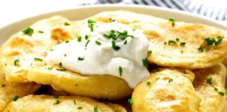 Як приготувати вареники з картоплею: найпростіший рецепт смачної страви - today.ua