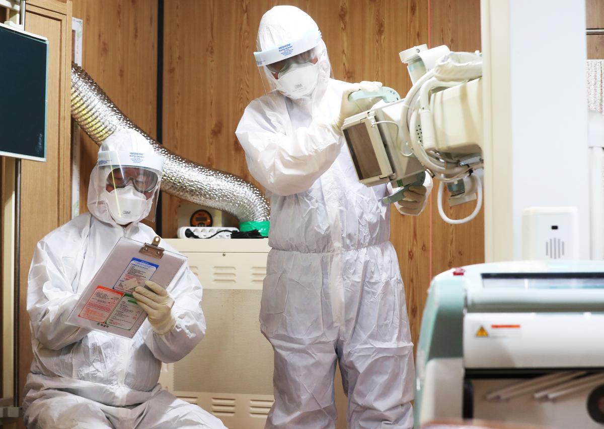 Карантин через коронавірус вводять по всій Україні: Кабмін ухвалив рішення - today.ua