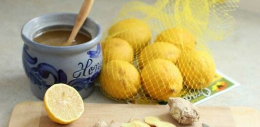 Как снизить давление: рецепт вкусного средства на основе меда - today.ua