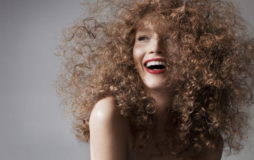 ТОП-3 лучшие весенние прически для пушистых волос - today.ua