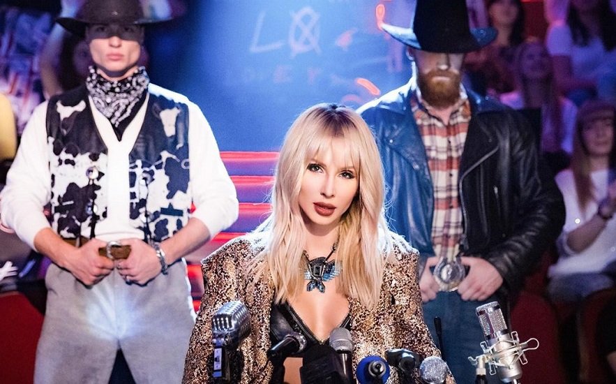 "За счет Тилля гуляем?": Светлана Лобода весело проводит время с известным дизайнером в Париже