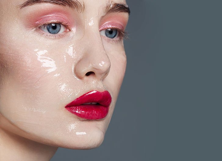 ТОП-5 антитрендов в ежедневном макияже: какая косметика может испортить образ 