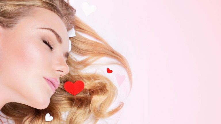 Найкращі зачіски на День святого Валентина: варіанти мальвинок, кос і завивки волосся (фото)  - today.ua