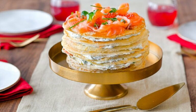 Торт із млинців до свята: 3 простих рецепти смачної і ефектної страви - today.ua