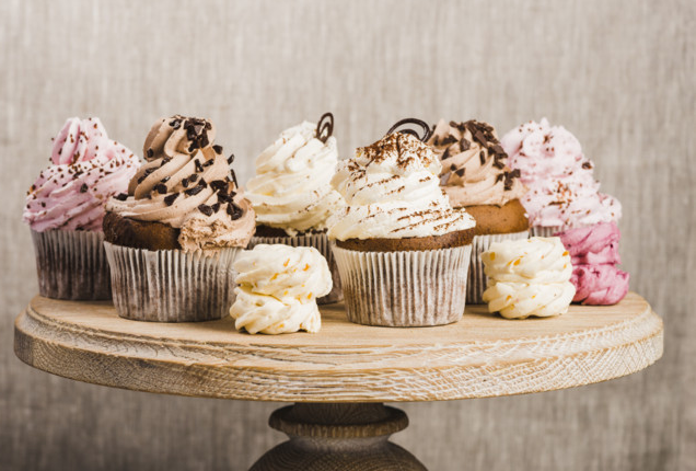 Десерты на 14 февраля на скорую руку: ТОП-3 рецепта кексов ко Дню Святого Валентина - today.ua