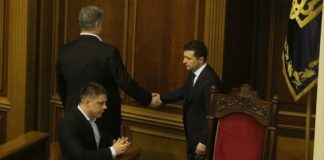 “Зе-вирок поручкався з непідсудним“: Зеленський і Порошенко потиснули одне одному руки - today.ua